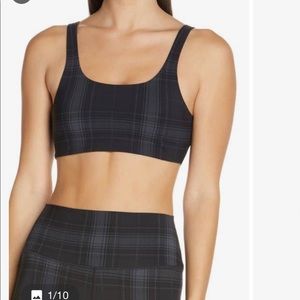 Alo yoga vapor bra size XS